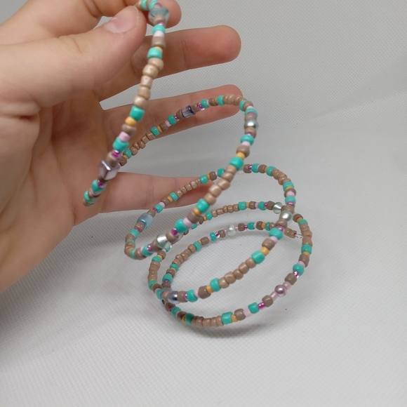 Hand Crafted Turquoise and Tan Beaded Necklace Set - Picture 7 of 16